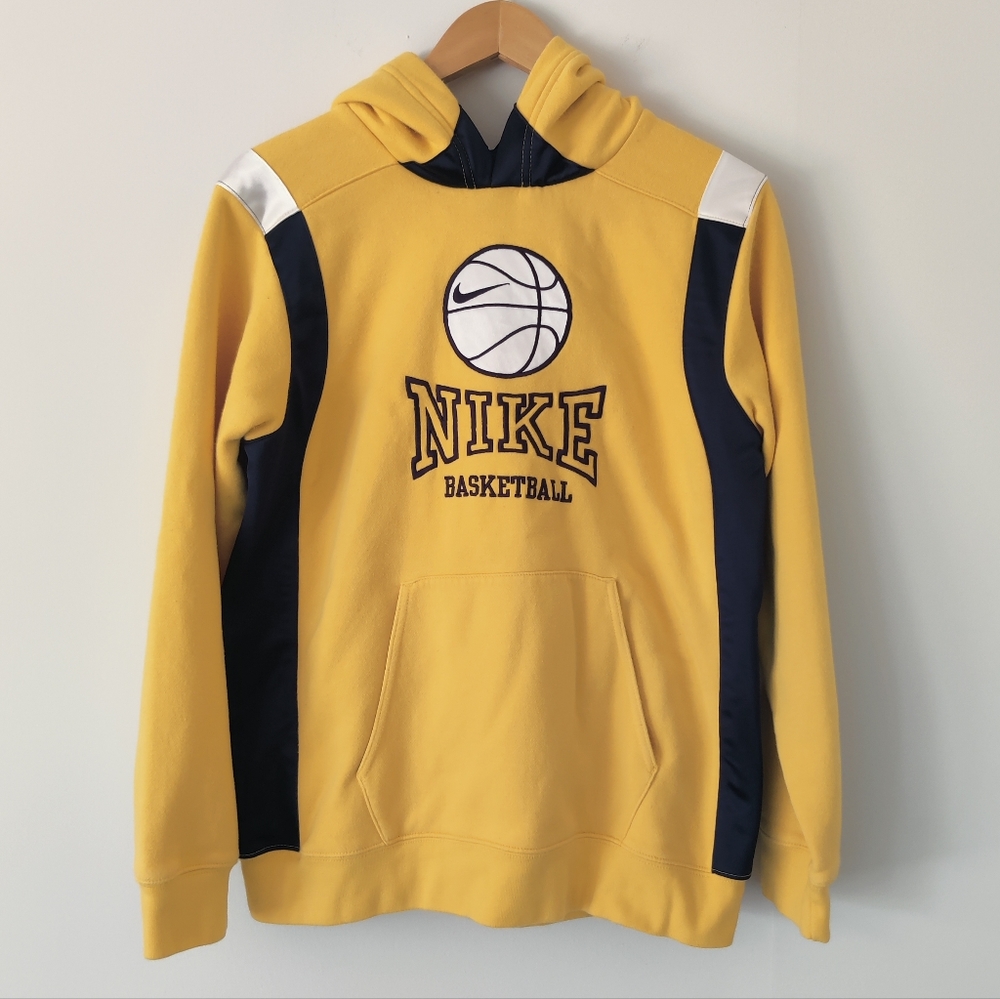 Nike Basketball Hoodie Yellow Boy Size XL (18-20)